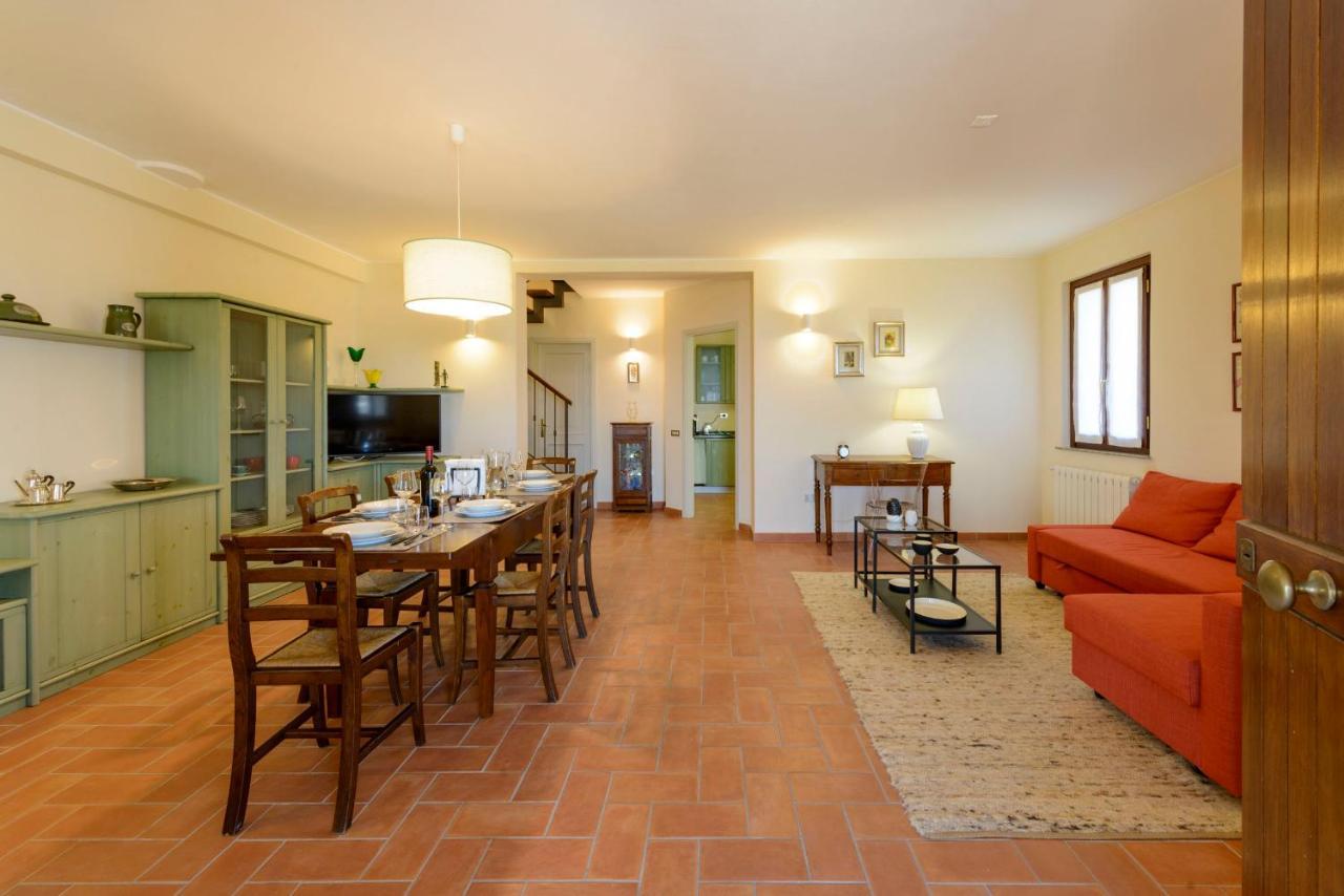 グッビオ La Casa Di Claudiaヴィラ エクステリア 写真