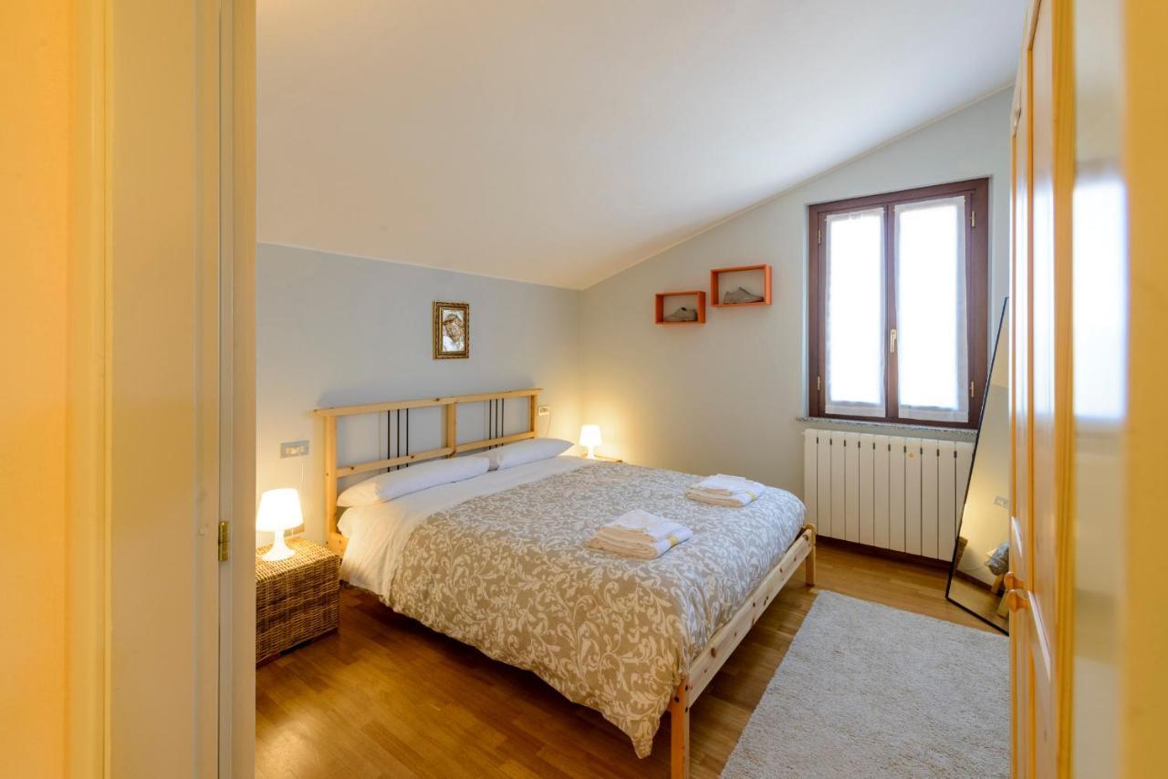 グッビオ La Casa Di Claudiaヴィラ エクステリア 写真